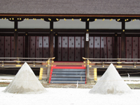 上賀茂神社細殿と立砂